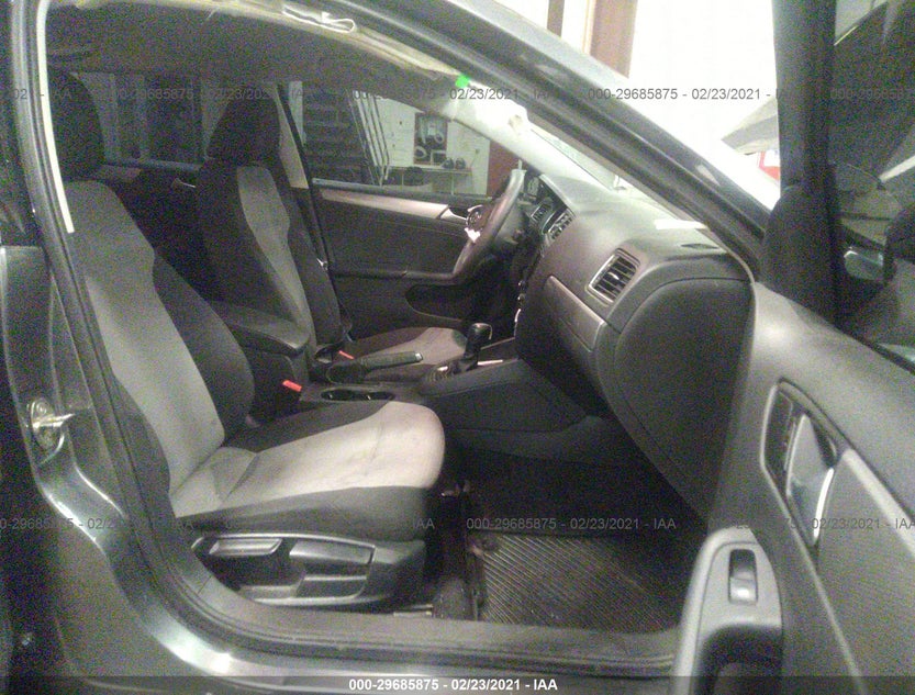 3VW2B7AJ3HM391377
