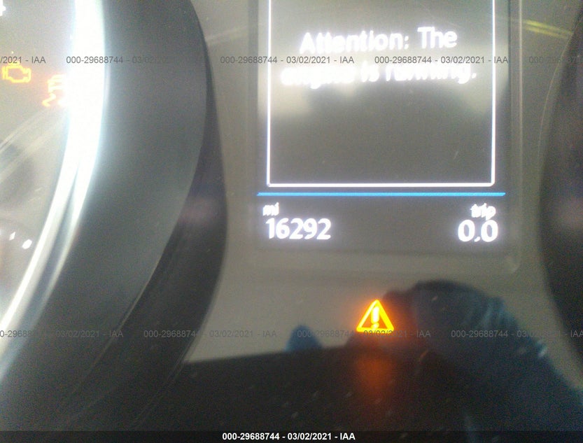 3VV3B7AX5KM027806
