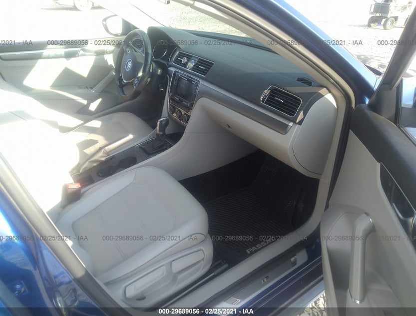 1VWDT7A32HC049184