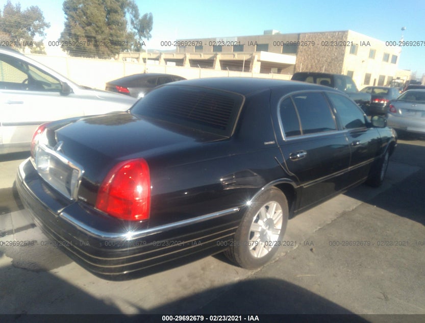 2LNBL8EV5AX618884