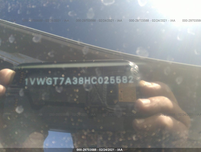 1VWGT7A38HC025582