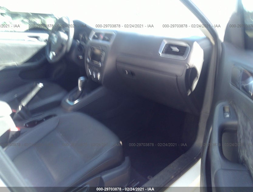 3VWDP7AJXCM322382