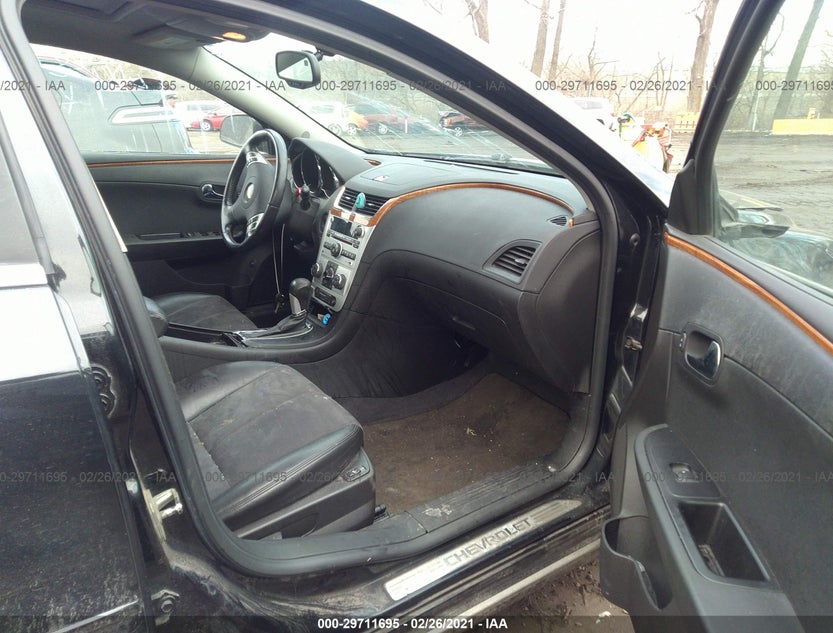 1G1ZD5EU8CF206388