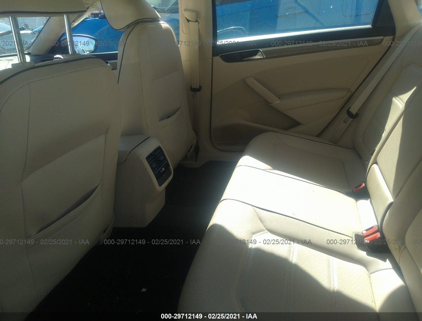 1VWBT7A33HC008201