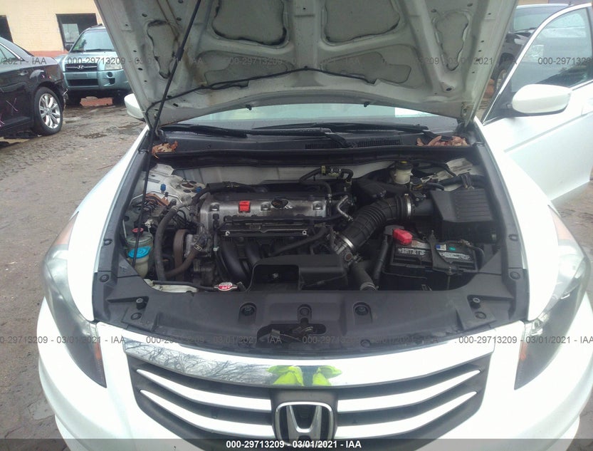 1HGCP2F60CA151484