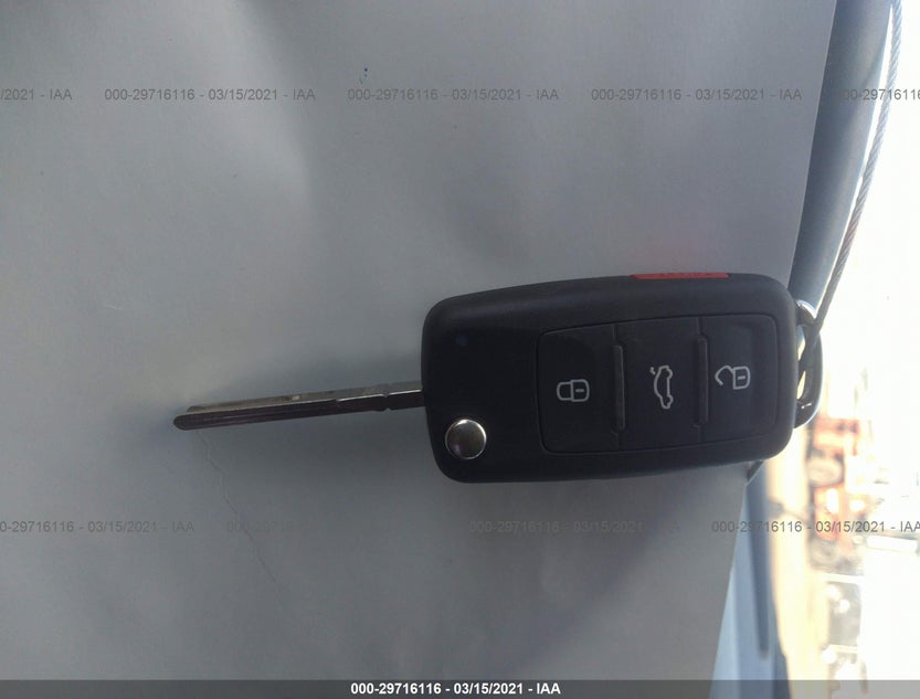 3VWDX7AJ2CM065217