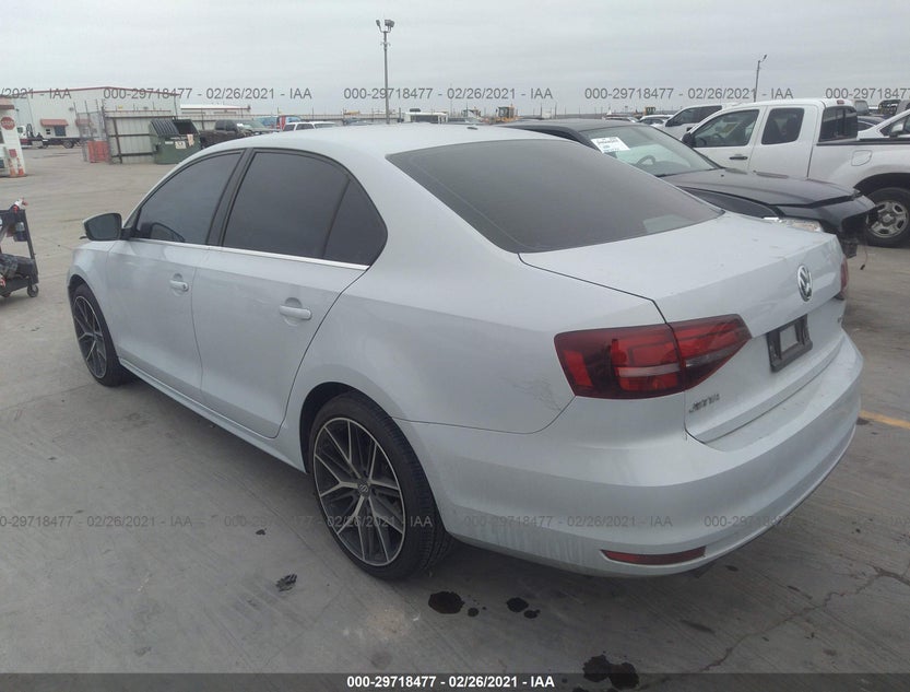 3VW2B7AJ8HM405256