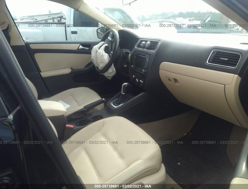 3VWDX7AJXBM338936
