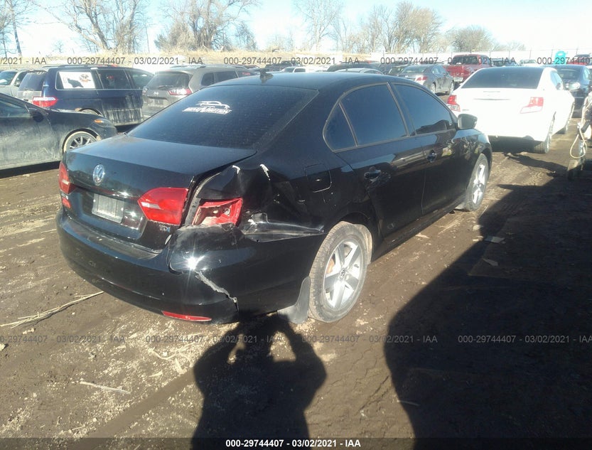 3VWLL7AJ6BM102503