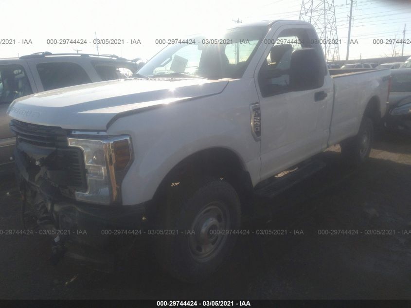 1FTBF2B66KEG07983 2019 Ford F-250 Xl