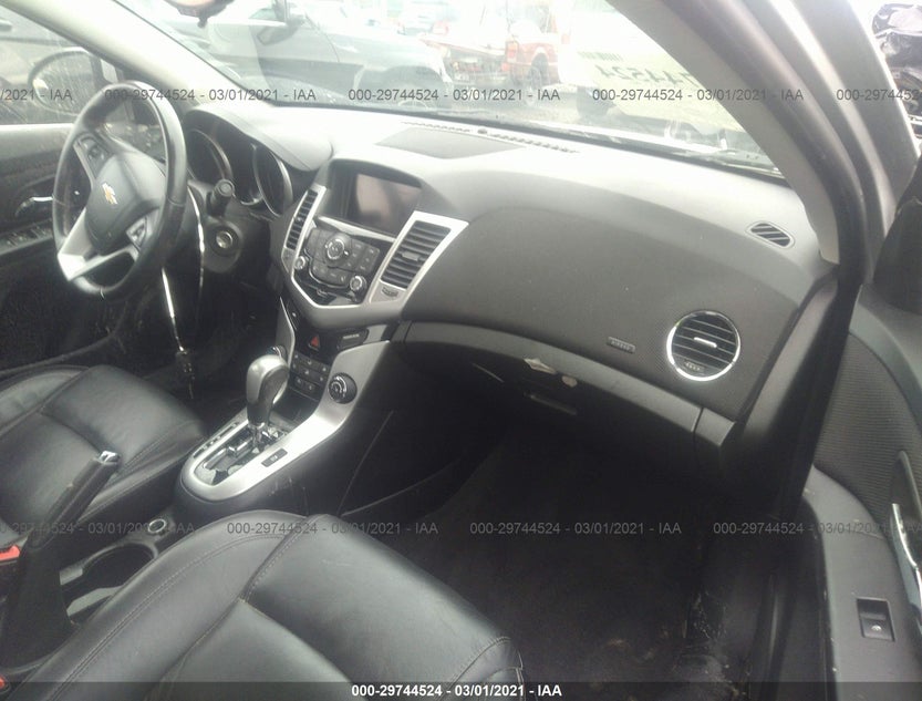 1G1PE5SBXF7179636