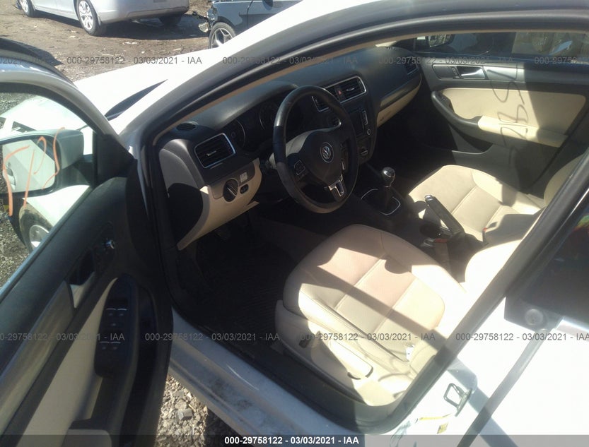 3VW3L7AJ0EM425501
