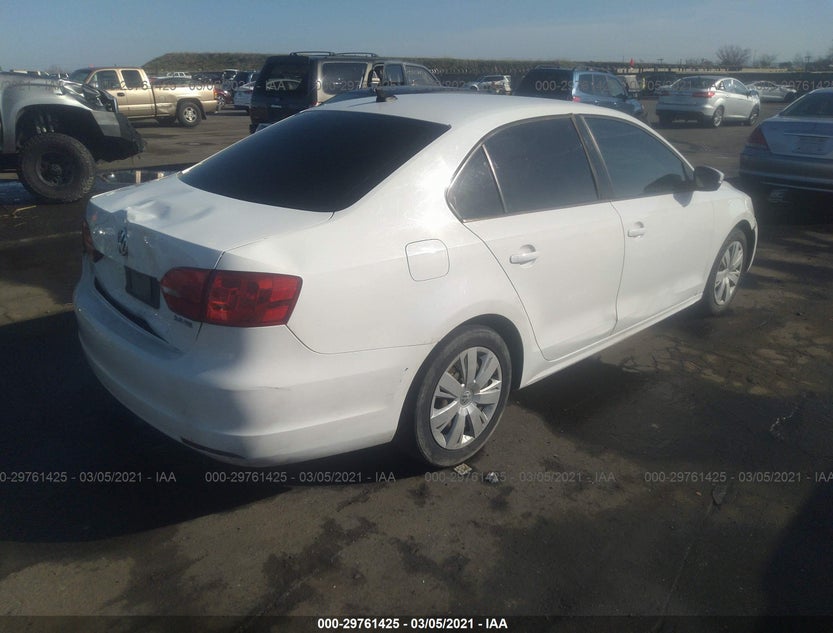 3VWDP7AJ9CM381715
