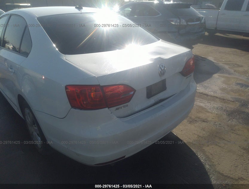3VWDP7AJ9CM381715