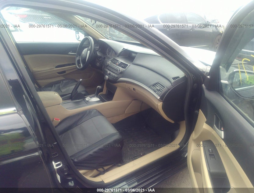 1HGCP2F34CA189192
