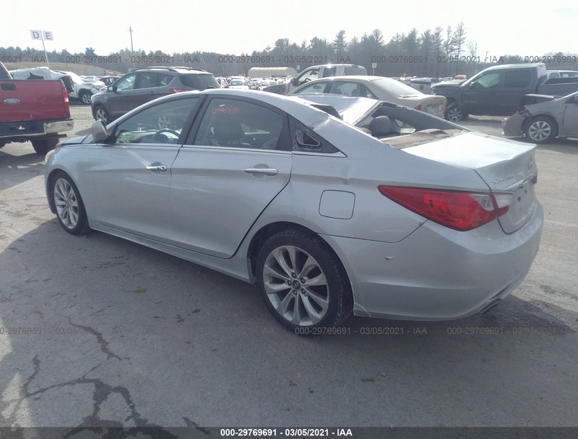 5NPEC4AC8DH698945