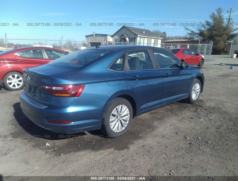 3VWCB7BU3KM228197