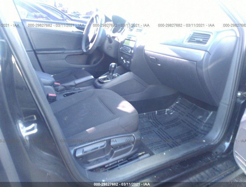 3VWD17AJ0FM264627