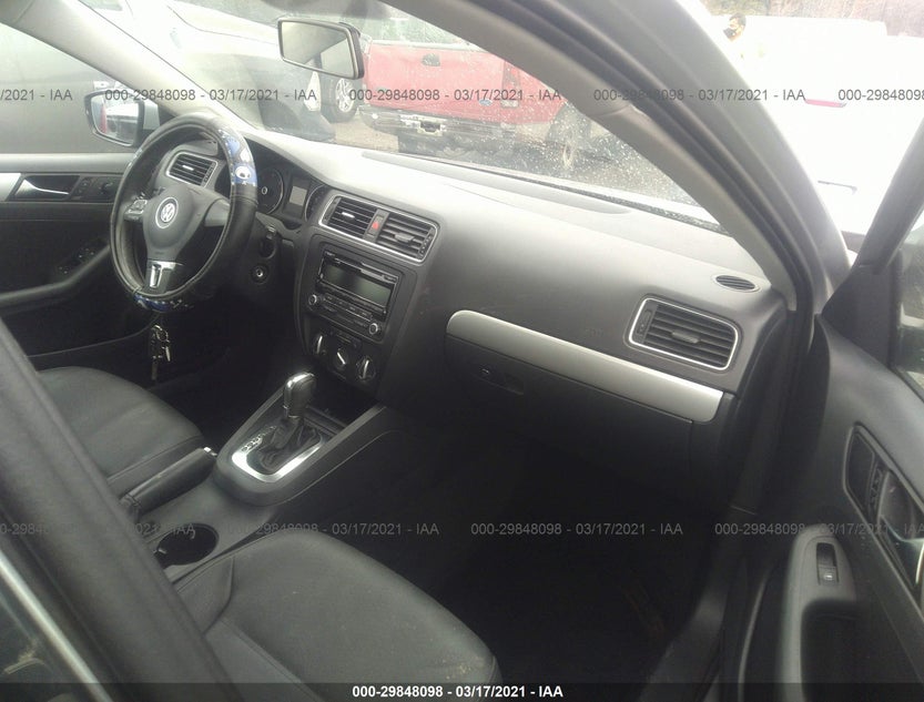 3VWLL7AJ7CM323755