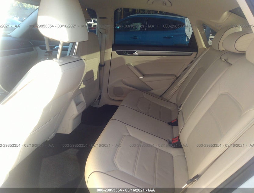 1VWDT7A33HC068648