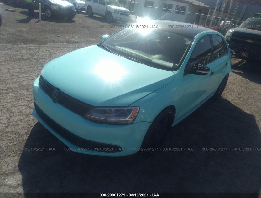 3VWDX7AJ8CM467677