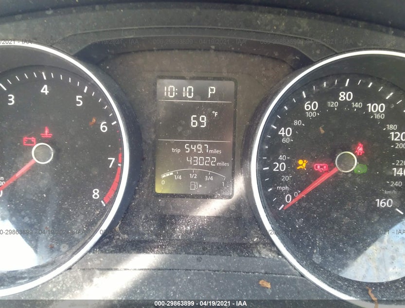 3VW2B7AJ9HM315341