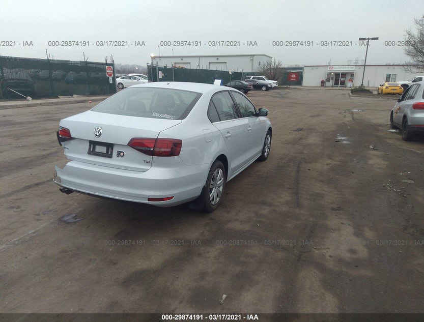 3VW2B7AJ8HM358438