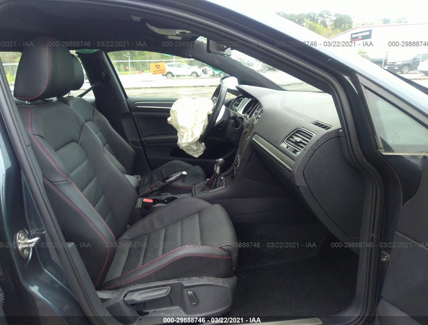 3VW5T7AU1LM008288