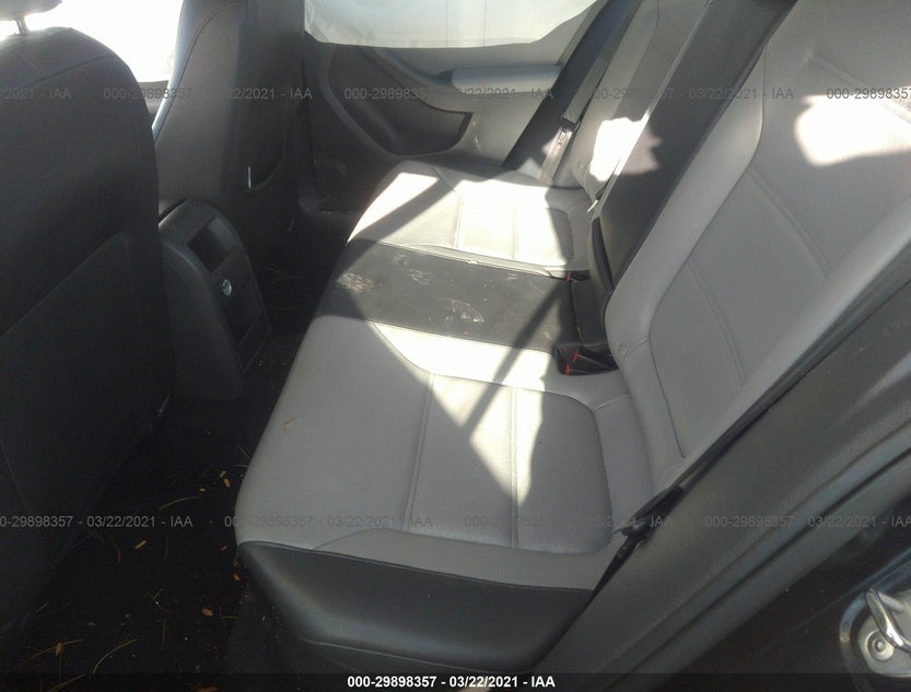 3VW637AJ8FM308764