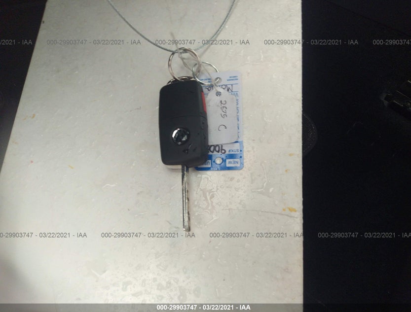 1VWLA7A30KC012675