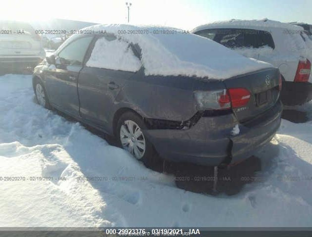 3VW2K7AJ4CM351639