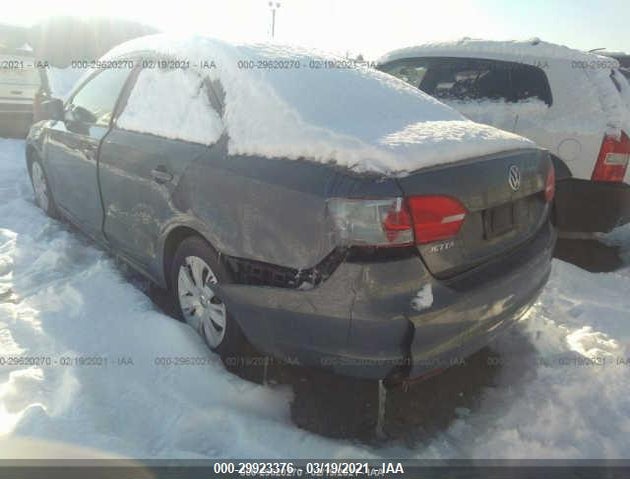 3VW2K7AJ4CM351639