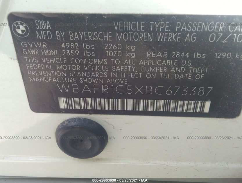 WBAFR1C5XBC673387