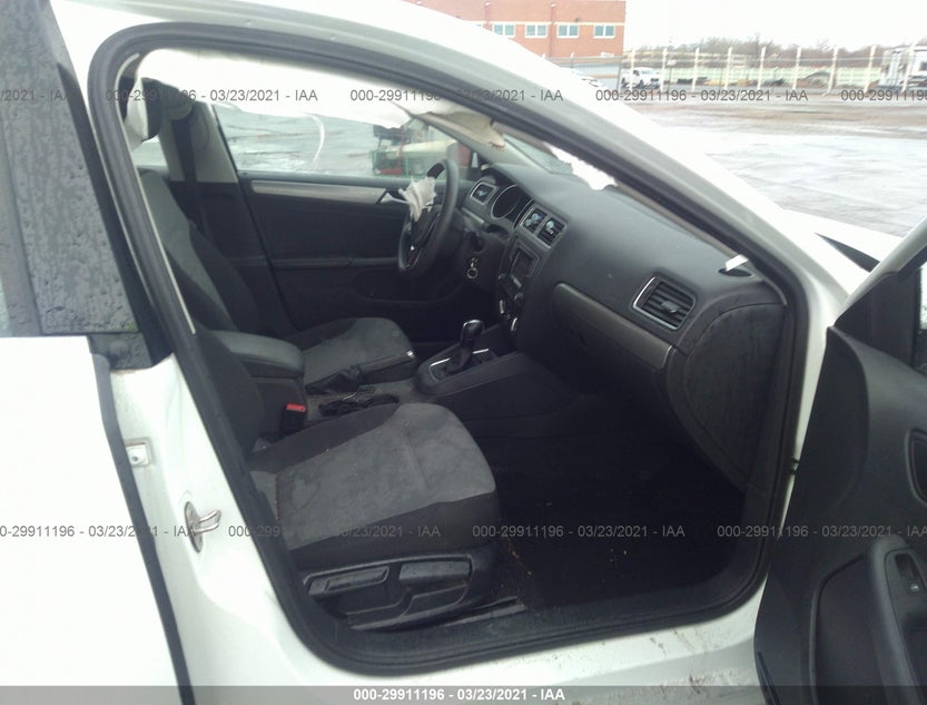 3VW2B7AJ6HM370717
