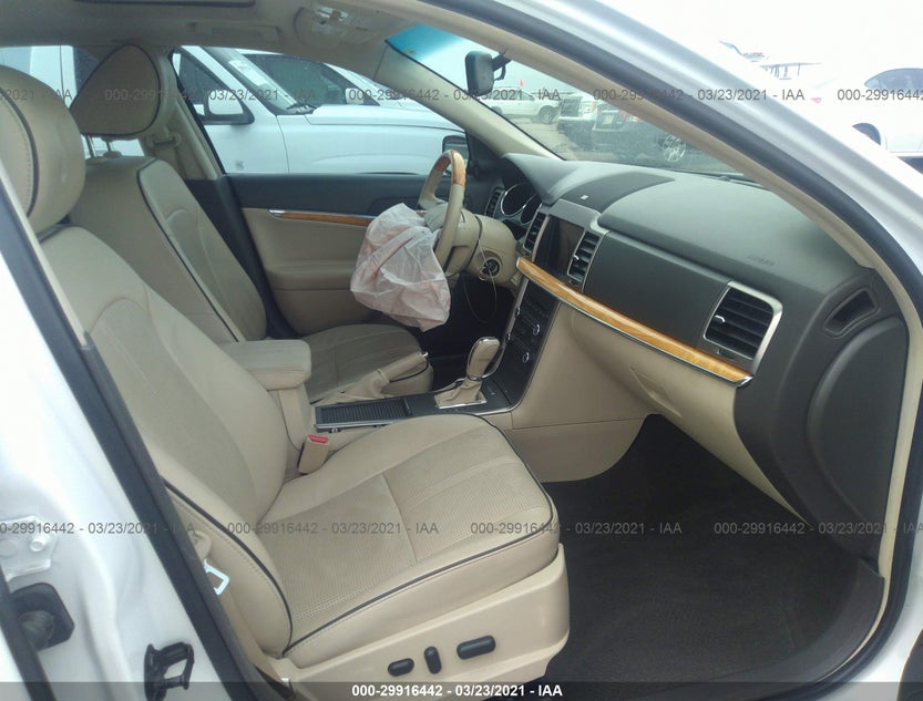 3LNHL2GC8BR758947