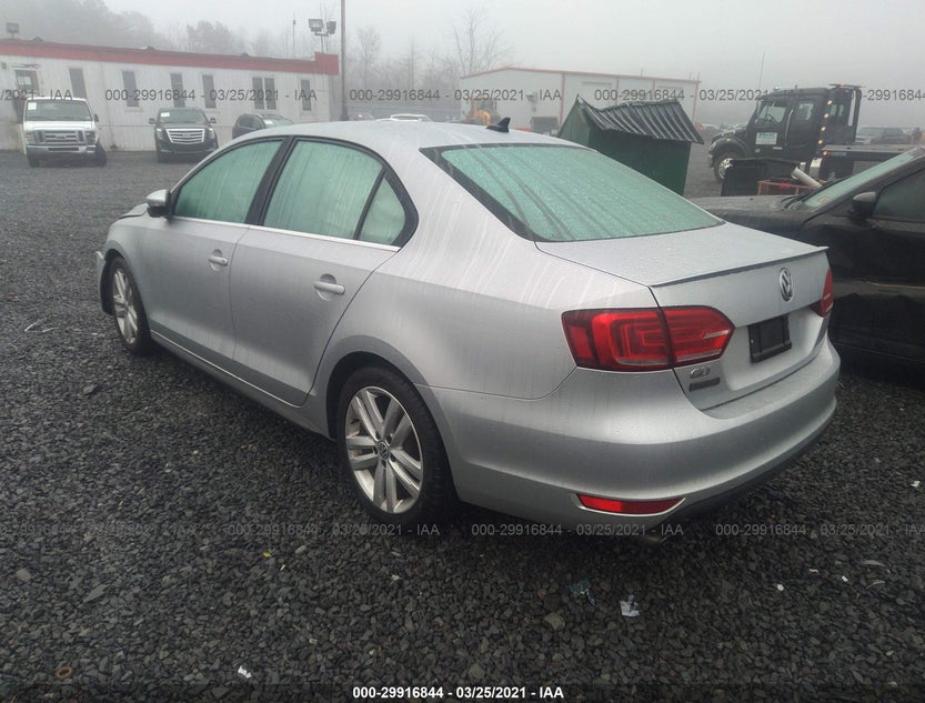 3VW4T7AJ5EM392631