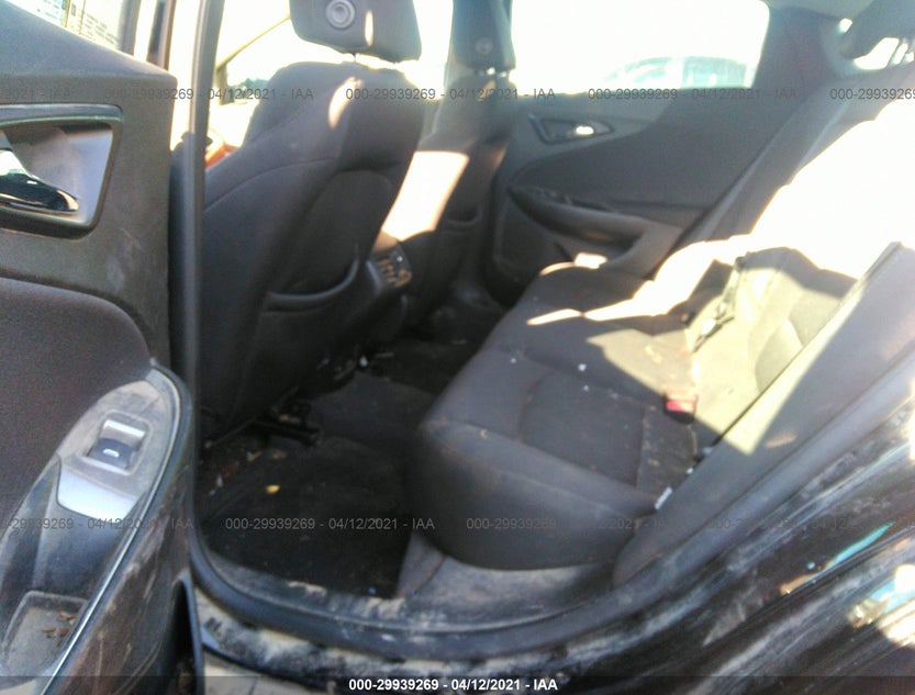 1G1ZD5ST8JF285084