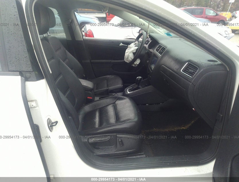 3VWD17AJ7EM211308