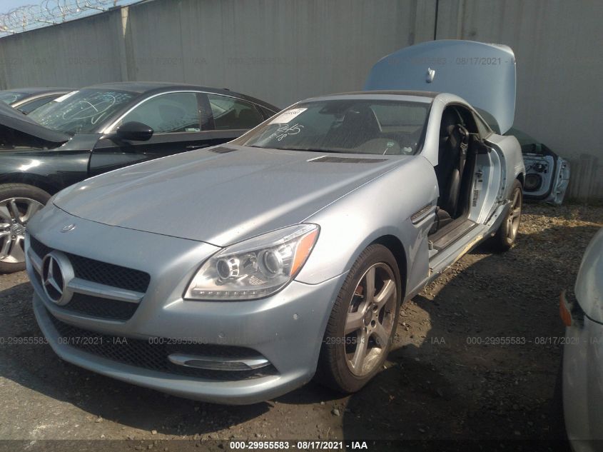 VIN WDDPK4HA0FF104108 2015 Mercedes-Benz SLK-Class,... no.2