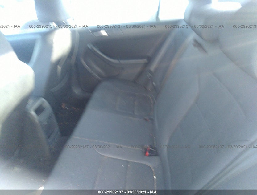 3VWDX7AJ8CM078358