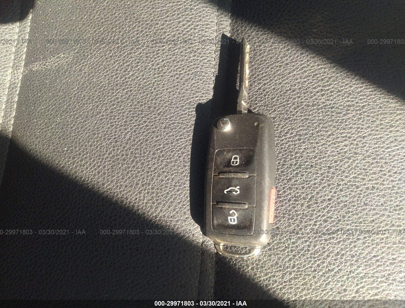 3VWDP7AJ7CM355243