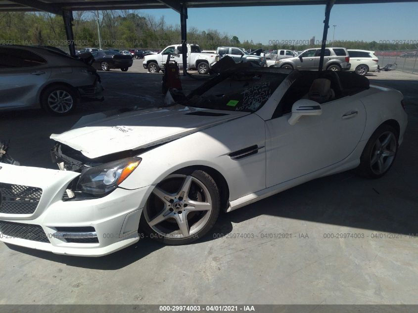 VIN WDDPK4HA0DF056011 2013 Mercedes-Benz SLK-Class,... no.2