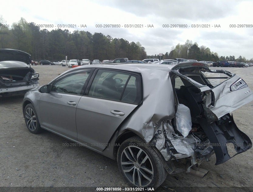 3VW217AU7GM021562