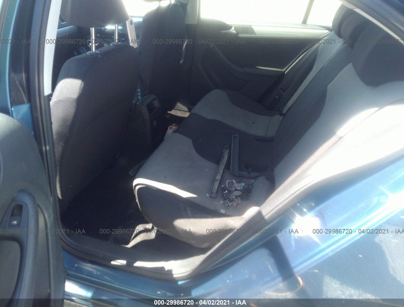 3VW167AJ9HM372526