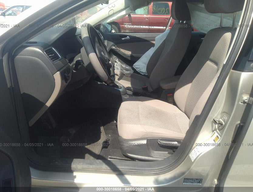 3VW2K7AJ4EM328560