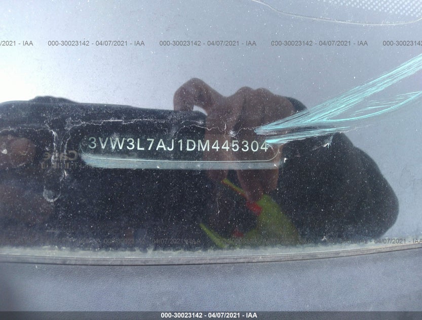 3VW3L7AJ1DM445304