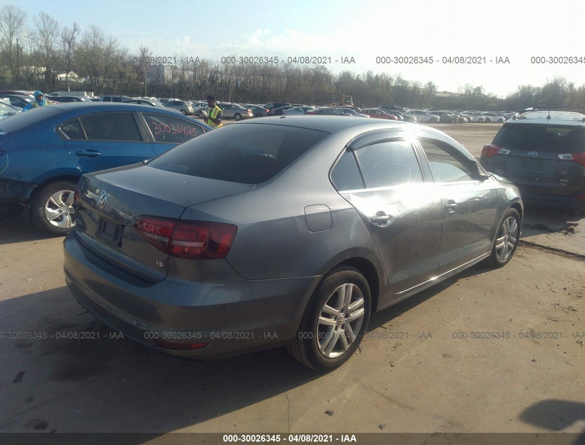 3VW2B7AJ1HM372438