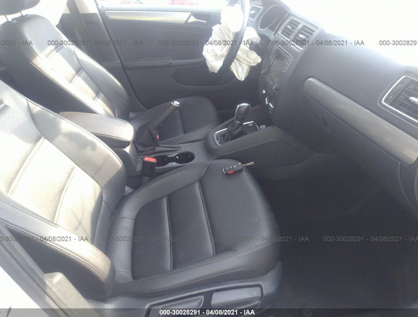 3VWDB7AJXHM244336
