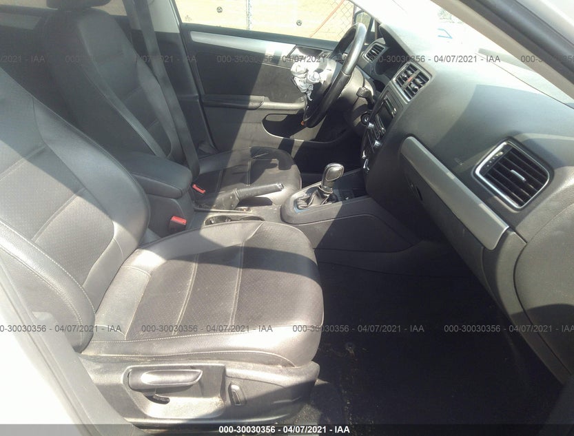 3VWDX7AJ9DM364415