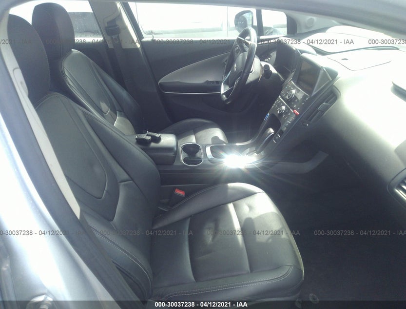 1G1RB6E46CU113604